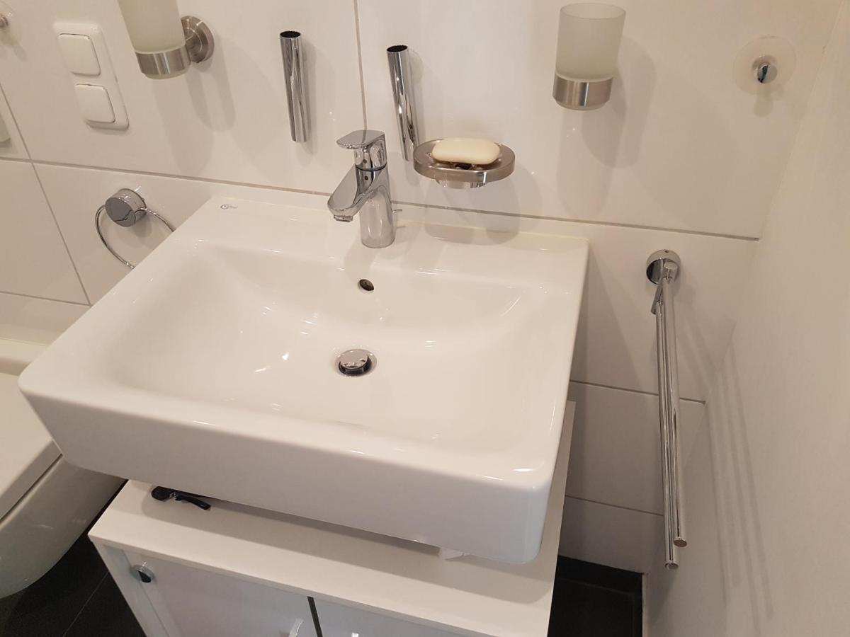 Zimmer Mit Eigenem Bad In Maerchenstadt! ハイデルベルク エクステリア 写真